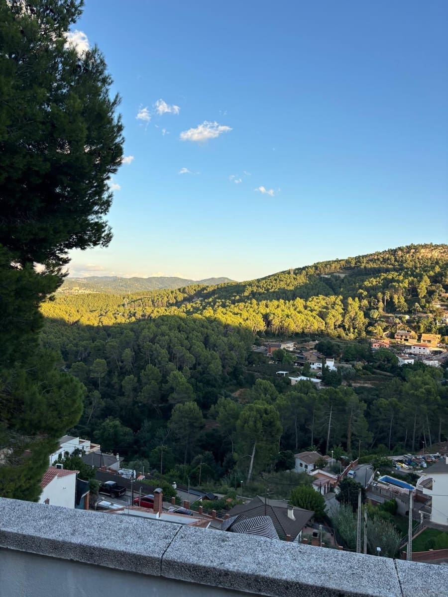 5 Zimmer Villa zu verkaufen in Corbera de Llobregat mit Pool Garage - 530.000 € (Ref: 9270169)