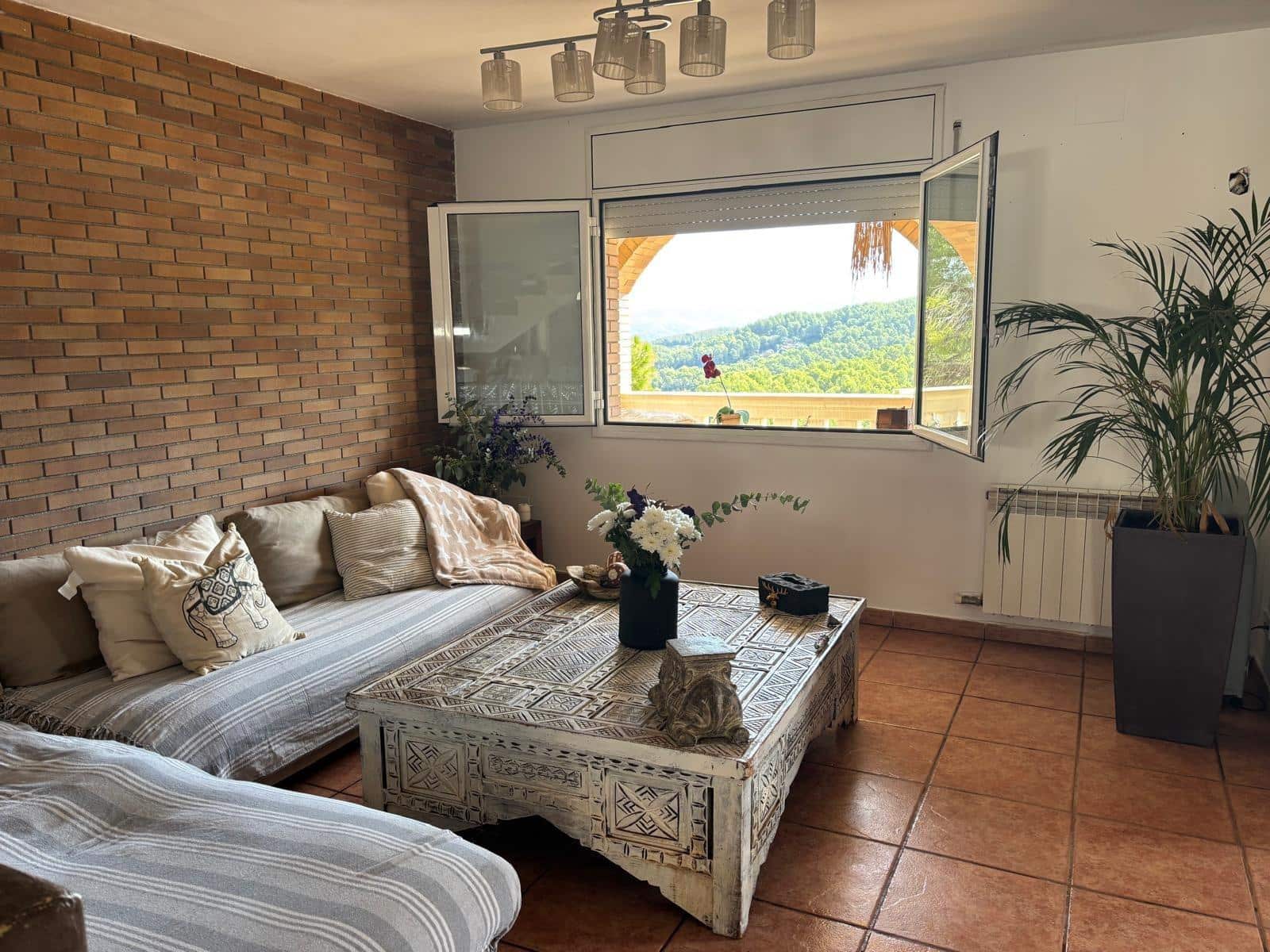 5 Zimmer Villa zu verkaufen in Corbera de Llobregat mit Pool Garage - 530.000 € (Ref: 9270169)