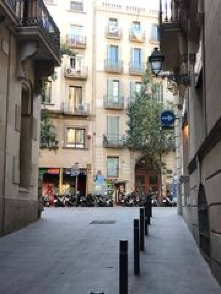Commercial for rent in Barcelona city - € 4,900 (Ref: 9270174)