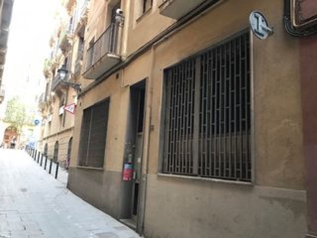 Commercial for rent in El Barri Gòtic, Barcelona city - € 4,900 (Ref: 9270174)