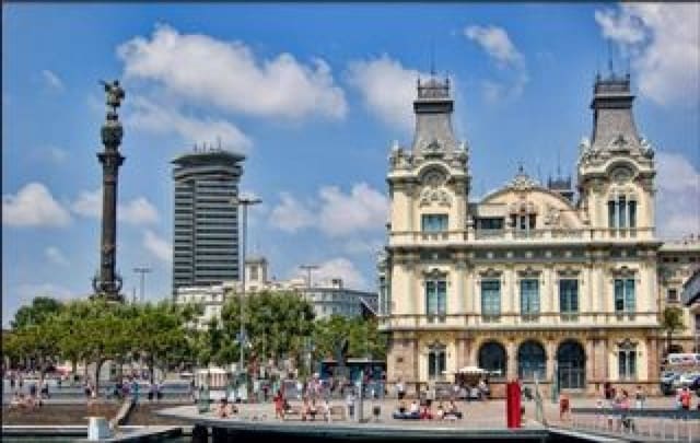 4 soveværelse Virksomhed til salg i El Barri Gòtic, Barcelona by - € 890.000 (Ref: 9270176)