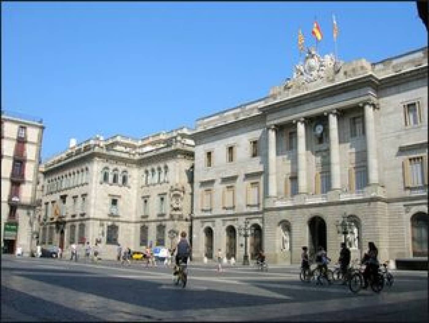 4 soveværelse Virksomhed til salg i Barcelona by - € 890.000 (Ref: 9270176)