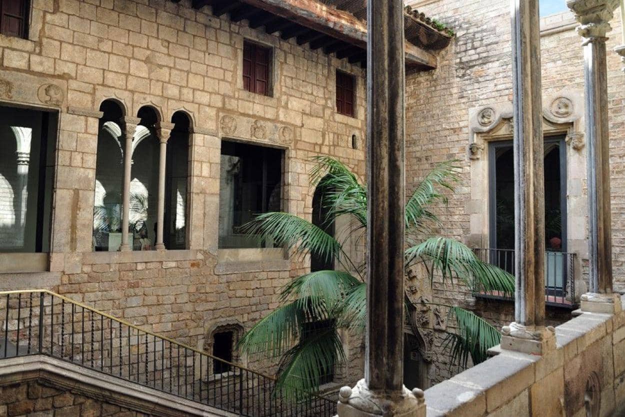 2 bedroom Flat for sale in Barcelona city - € 468,000 (Ref: 9270182)