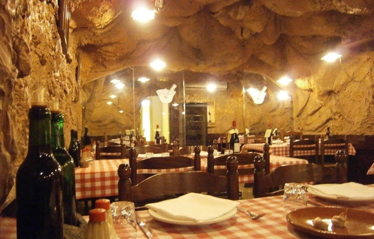 Kommersiell til leie i Barcelona by - € 4 000 (Ref: 9270194)