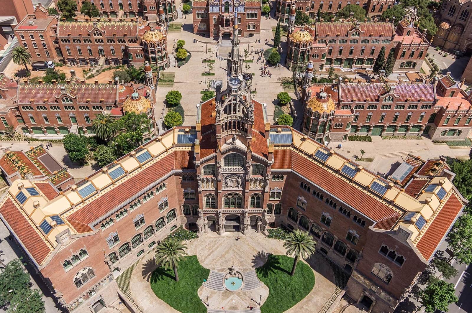 Commercial for rent in Barcelona city - € 6,000 (Ref: 9303488)