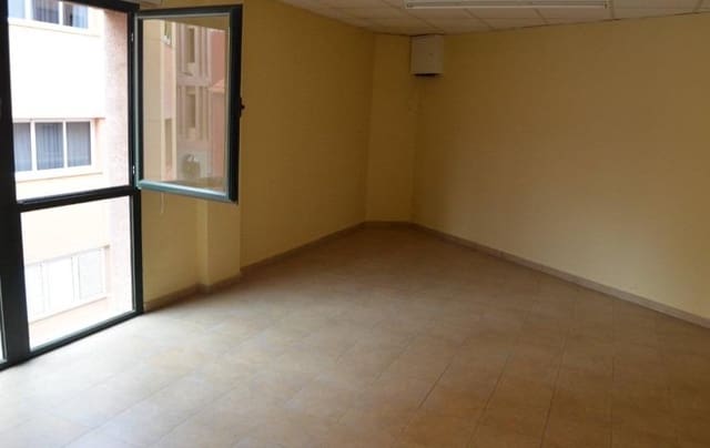 Comercial para arrendar em Las Palmas de Gran Canaria - 7 000 € (Ref: 9398462)