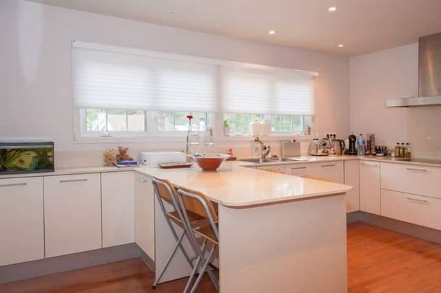 4 Zimmer Villa zu vermieten in Olivella mit Pool Garage - 3.400 € (Ref: 9561743)