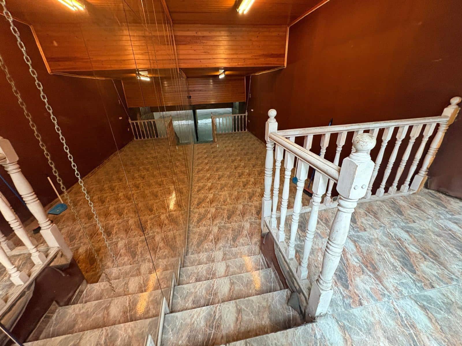 Local Comercial en Santa Coloma de Gramenet en alquiler - 1.200 € (Ref: 9565203)