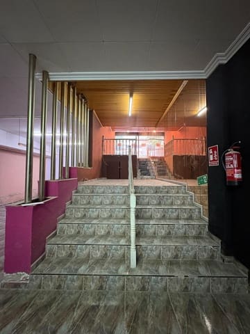 Comercial para arrendar em Santa Coloma de Gramenet - 1 100 € (Ref: 9565203)