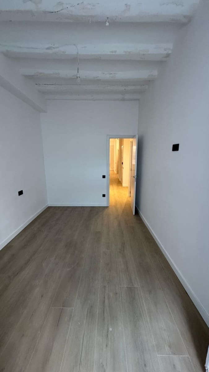 Piso de 3 habitaciones en Barcelona ciudad en venta - 550.000 € (Ref: 9591225)