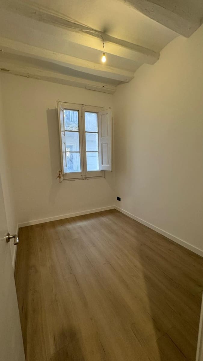 Piso de 3 habitaciones en Barcelona ciudad en venta - 550.000 € (Ref: 9591225)