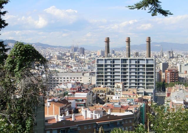 Ruïne te koop in El Poble Sec, Barcelona stad - € 5.150.000 (Ref: 9599489)