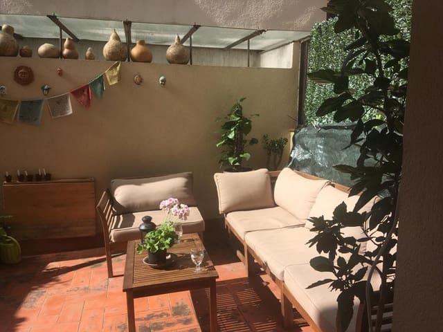 3 bedroom Flat for sale in Hostafrancs, Barcelona city with garage - € 410,000 (Ref: 9619187)