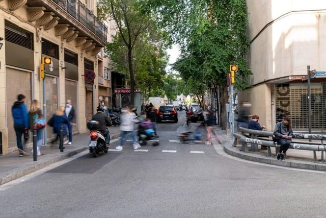 2 slaapkamer Flat te koop in La Vila de Gràcia, Barcelona stad - € 345.000 (Ref: 9619188)