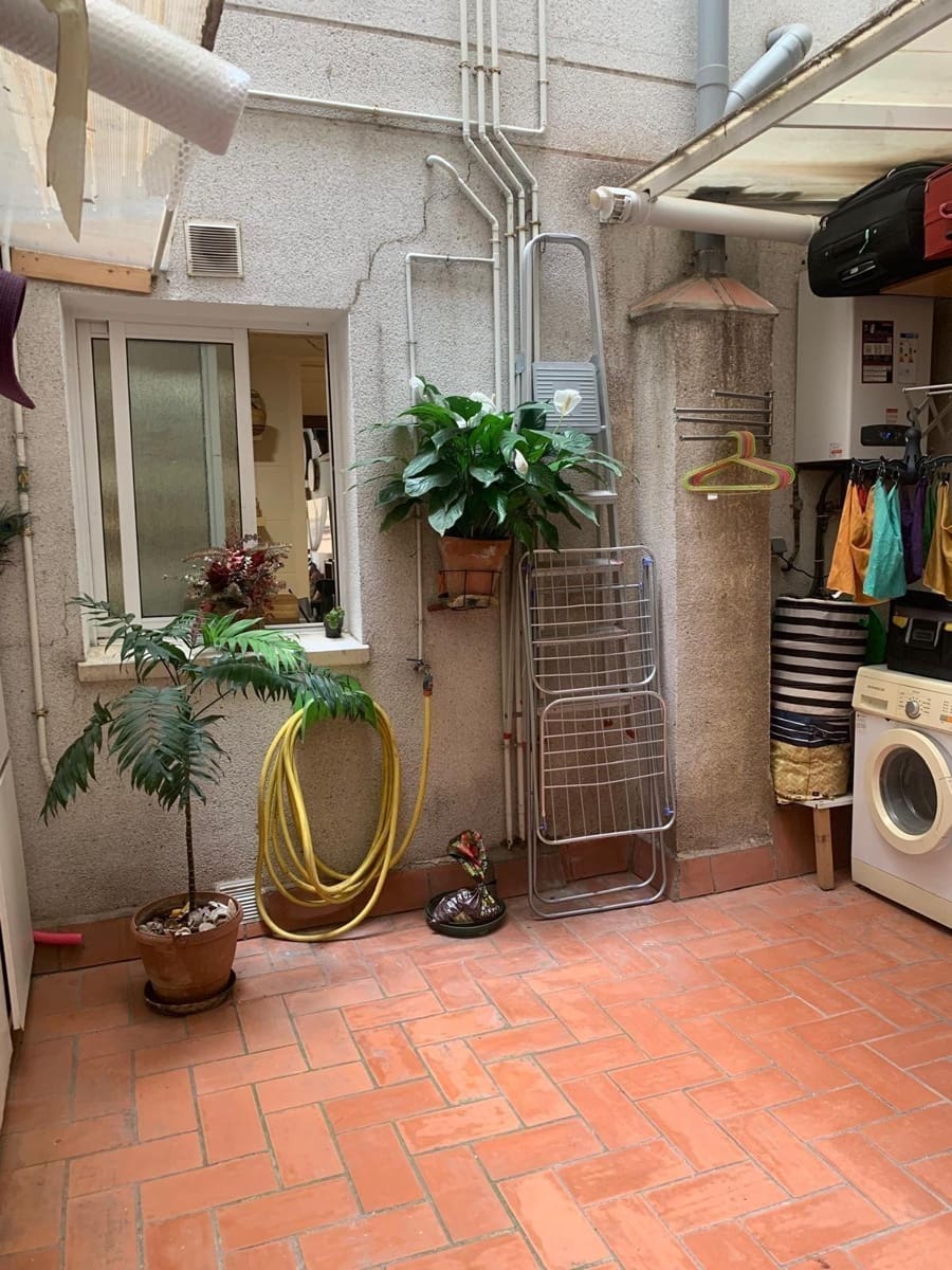3 bedroom Flat for sale in Barcelona city with garage - € 410,000 (Ref: 9721656)