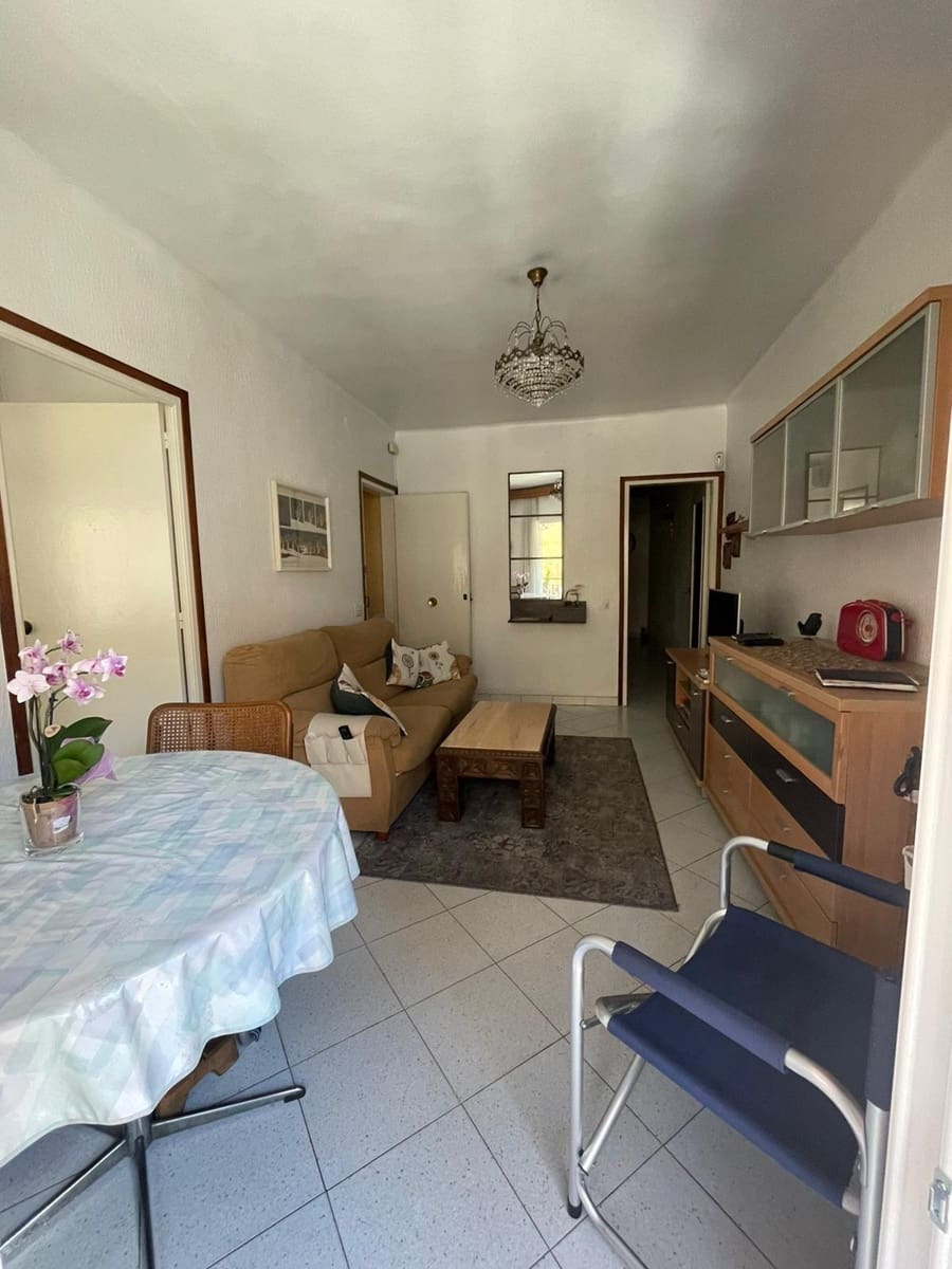 3 bedroom Townhouse for sale in Badalona with garage - € 363,000 (Ref: 9733888)