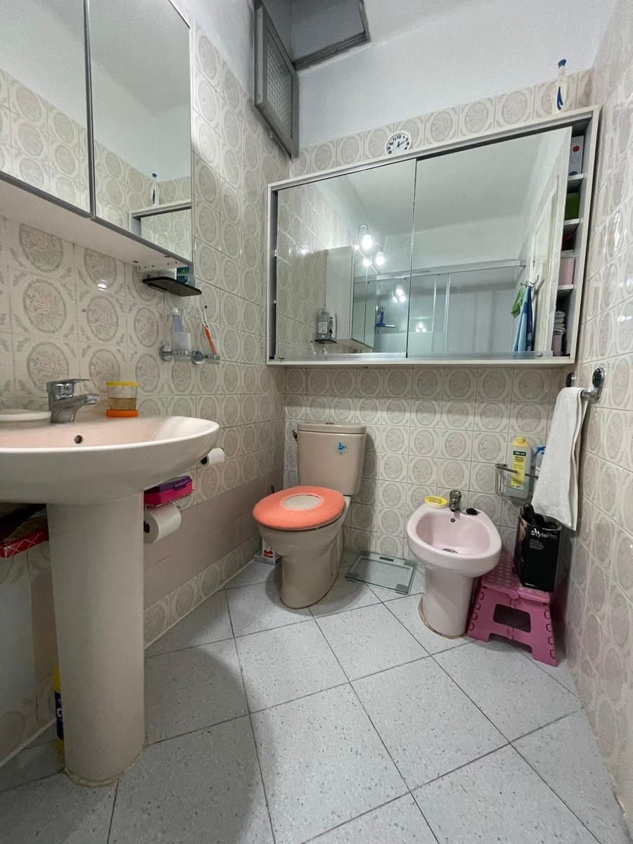 3 bedroom Townhouse for sale in Badalona with garage - € 363,000 (Ref: 9733888)