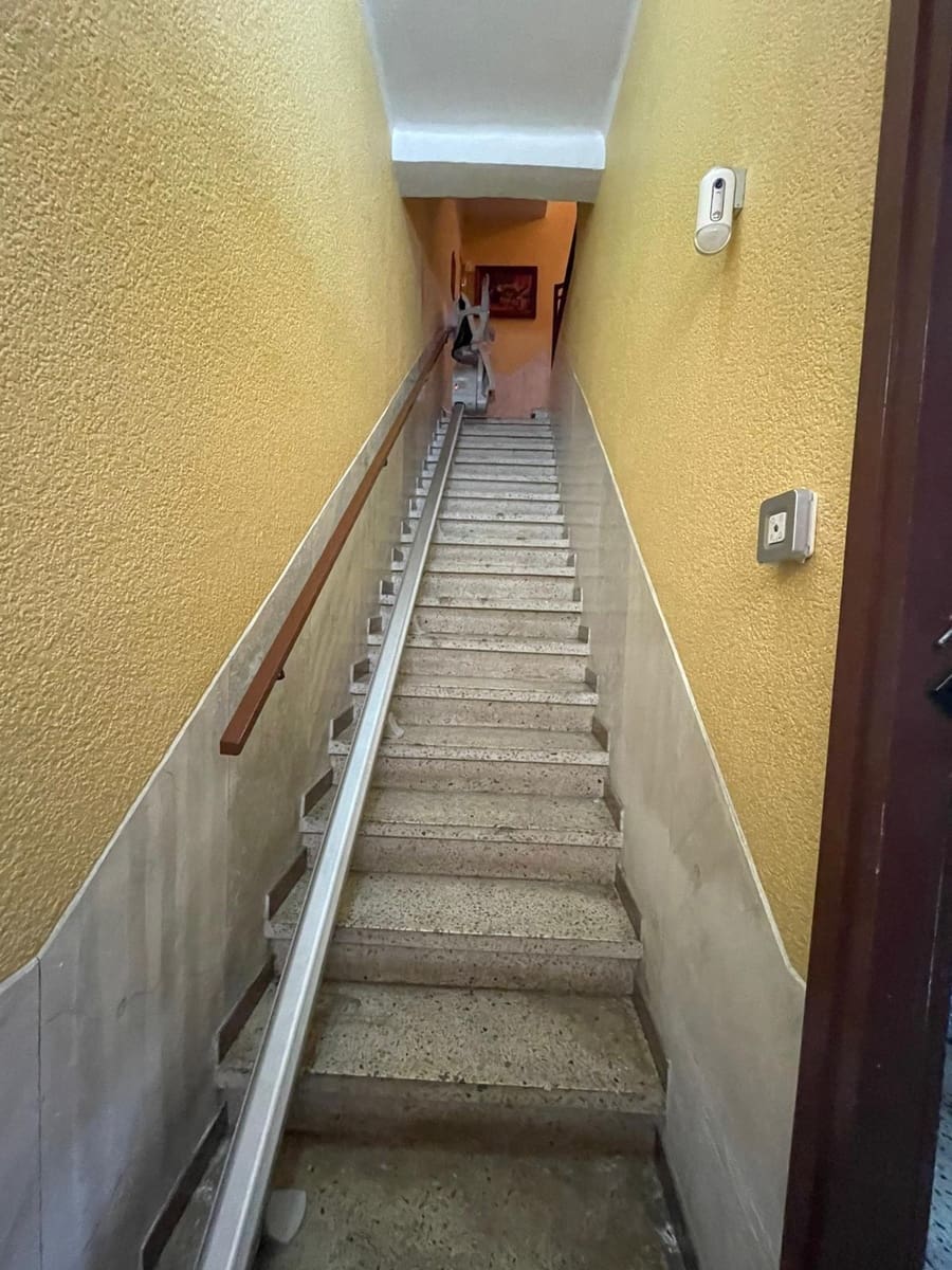 3 bedroom Townhouse for sale in Badalona with garage - € 363,000 (Ref: 9733888)