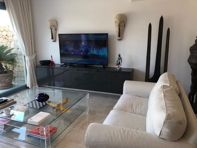 3 slaapkamer Rijtjeshuis te koop in San Jose / Sant Josep de Sa Talaia met zwembad garage - € 1.395.000 (Ref: 9755619)