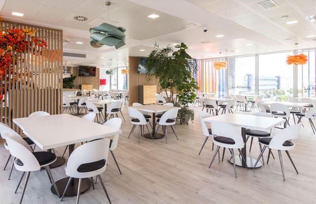 Kaupallinen vuokrattavana paikassa Barcelona kaupunki - 8 000 € (Ref: 9761947)