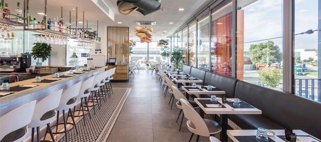 Kaupallinen vuokrattavana paikassa Barcelona kaupunki - 8 000 € (Ref: 9761947)