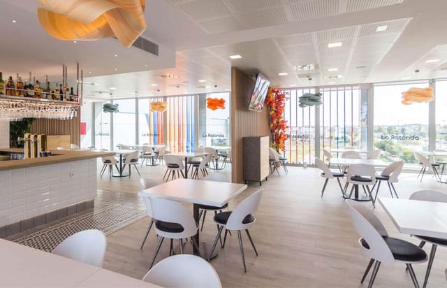 Kaupallinen vuokrattavana paikassa Barcelona kaupunki - 8 000 € (Ref: 9761947)