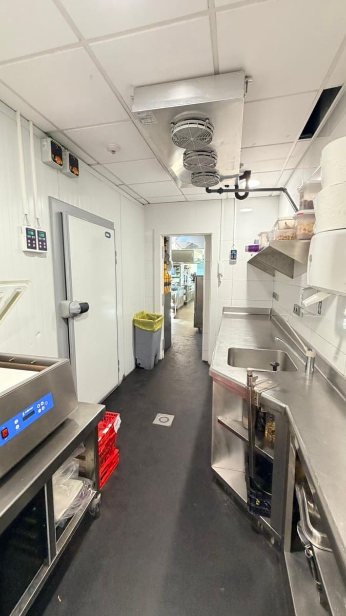 Kaupallinen vuokrattavana paikassa Barcelona kaupunki - 8 000 € (Ref: 9761947)