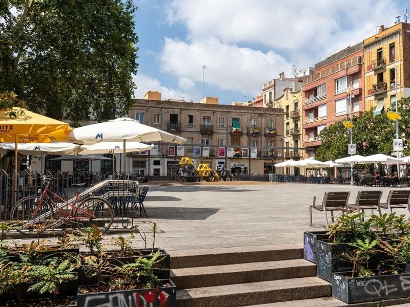 3 bedroom Apartment for sale in Barcelona city - € 240,000 (Ref: 9836645)