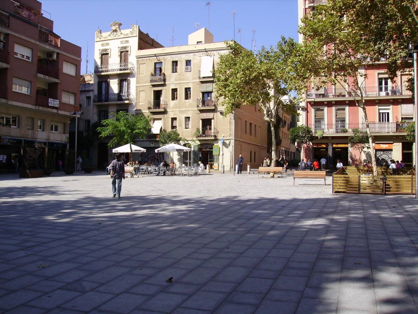 3 bedroom Apartment for sale in Barcelona city - € 240,000 (Ref: 9836645)