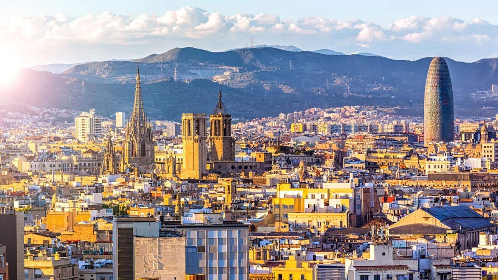 12 soveværelse Lejlighed til salg i Barcelona by med garage - € 2.080.000 (Ref: 9891175)