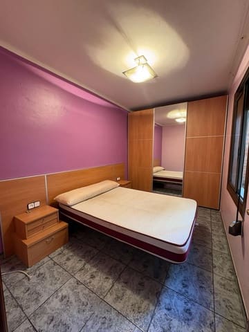 2 slaapkamer Penthouse te koop in Badalona - € 140.000 (Ref: 9959759)