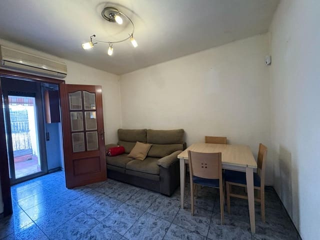 2 slaapkamer Penthouse te koop in Badalona - € 140.000 (Ref: 9959759)