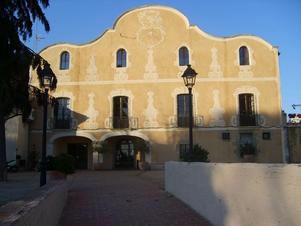 4 bedroom Villa for sale in El Masnou with pool garage - € 1,400,000 (Ref: 9975400)