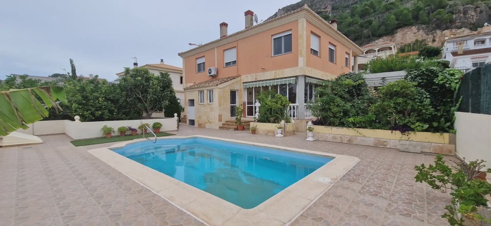 4 sypialnia Willa na sprzedaż w Cullera z basenem garażem - 490 000 € (Ref: 9832112)
