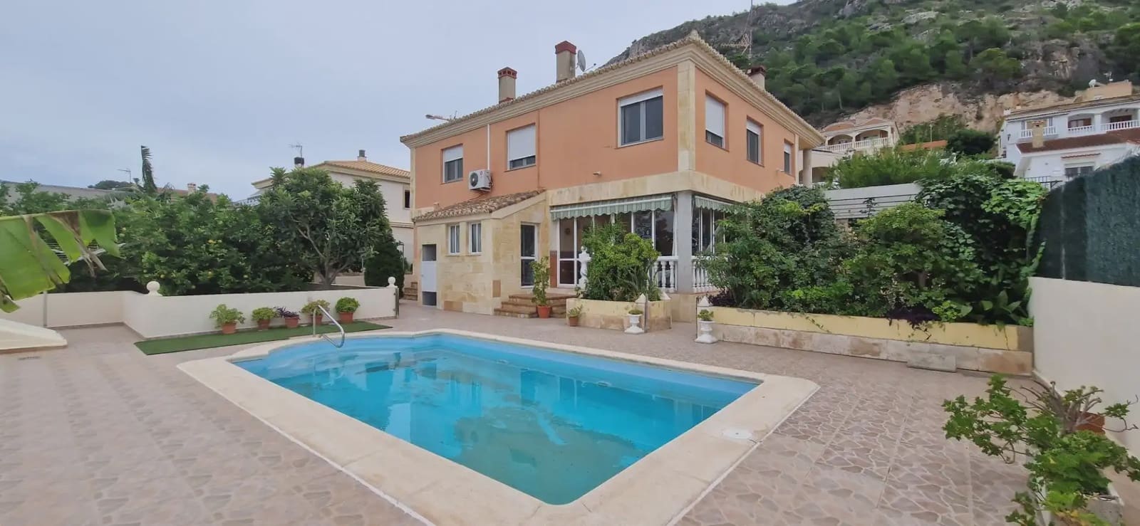 4 sypialnia Willa na sprzedaż w Cullera z basenem garażem - 490 000 € (Ref: 9832112)