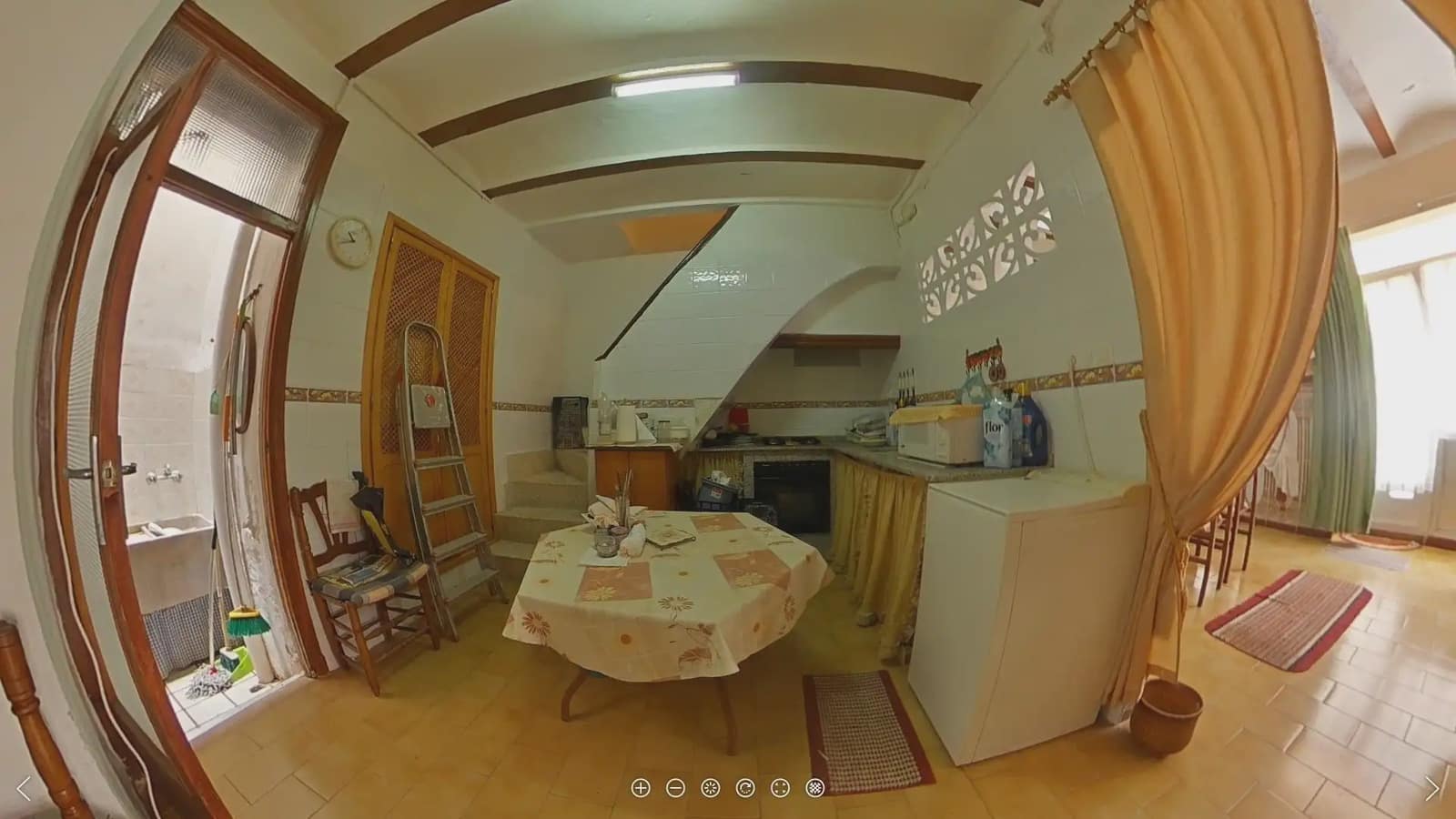 Casa de 7 habitaciones en Cullera en venta con garaje - 225.000 € (Ref: 9832115)