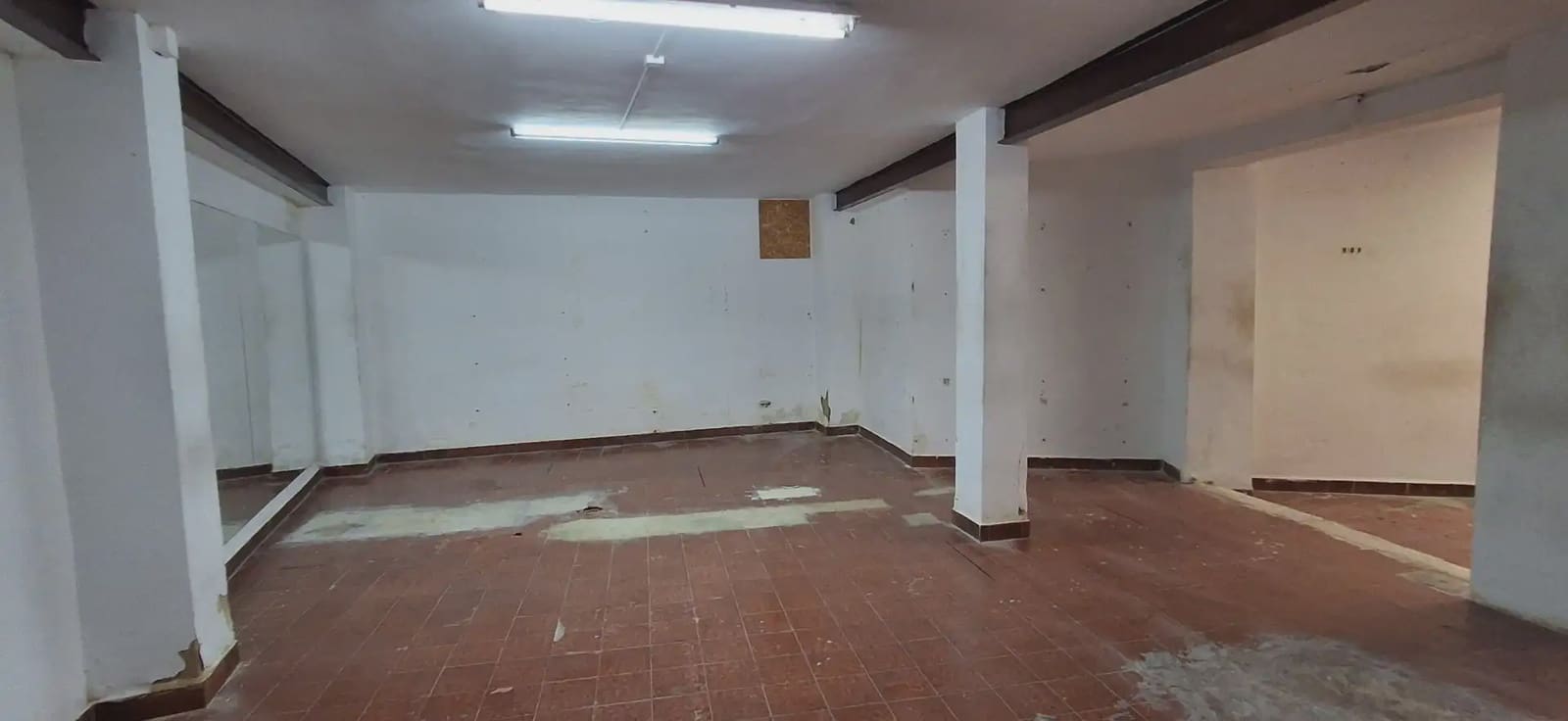 Gewerbe zu vermieten in Cullera - 800 € (Ref: 9832122)