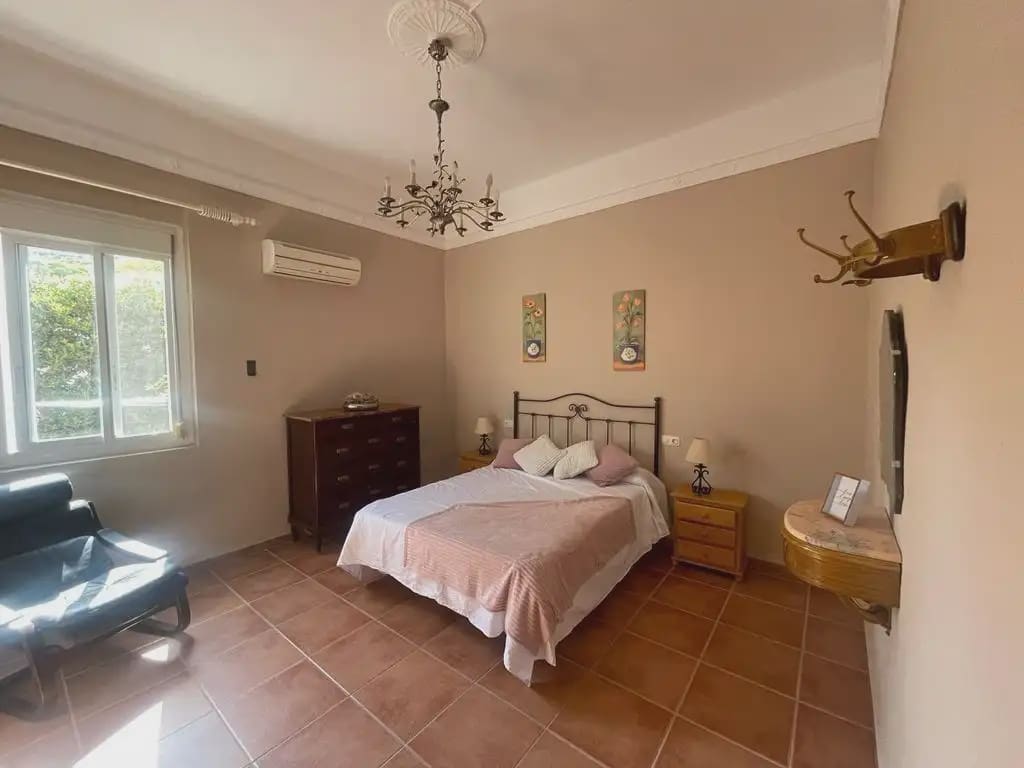 5 sypialnia Willa na sprzedaż w Cullera z basenem garażem - 445 000 € (Ref: 9832128)