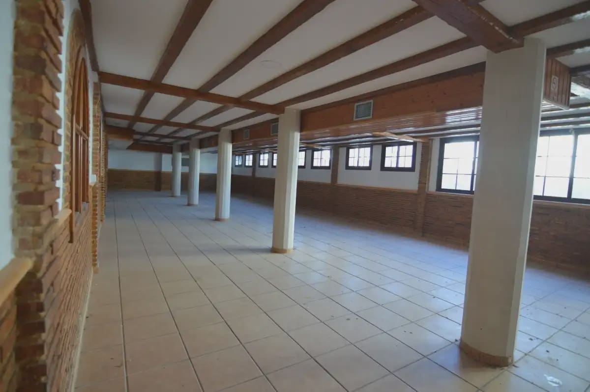 42 chambre Hôtel à vendre à Favara - 1 599 000 € (Ref: 9832134)
