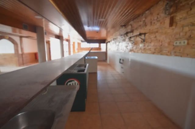 42 chambre Hôtel à vendre à Favara - 1 599 000 € (Ref: 9832134)