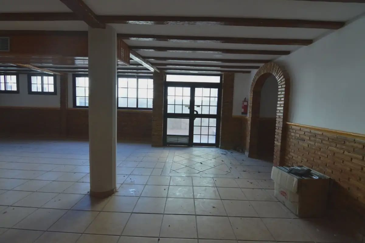 42 chambre Hôtel à vendre à Favara - 1 599 000 € (Ref: 9832134)