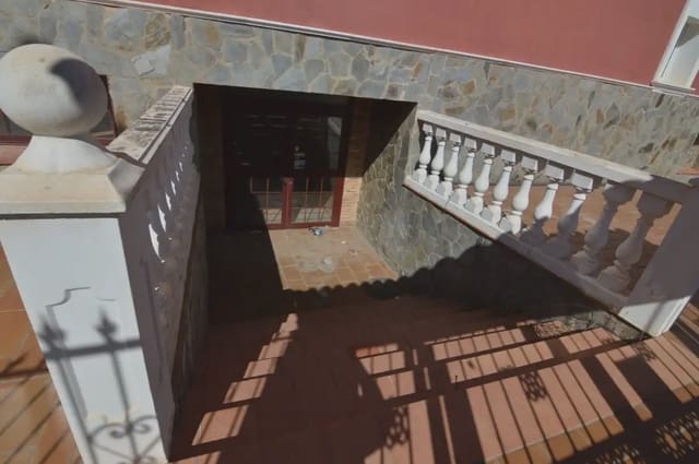 42 chambre Hôtel à vendre à Favara - 1 599 000 € (Ref: 9832134)