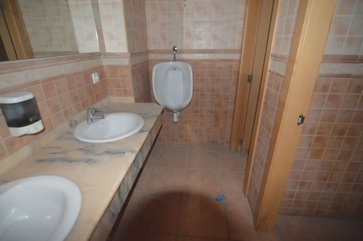 42 chambre Hôtel à vendre à Favara - 1 599 000 € (Ref: 9832134)