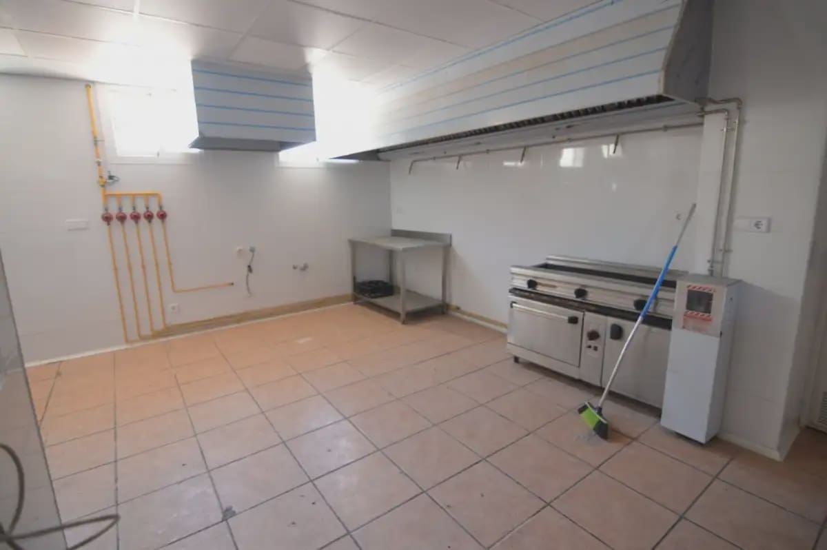 42 chambre Hôtel à vendre à Favara - 1 599 000 € (Ref: 9832134)