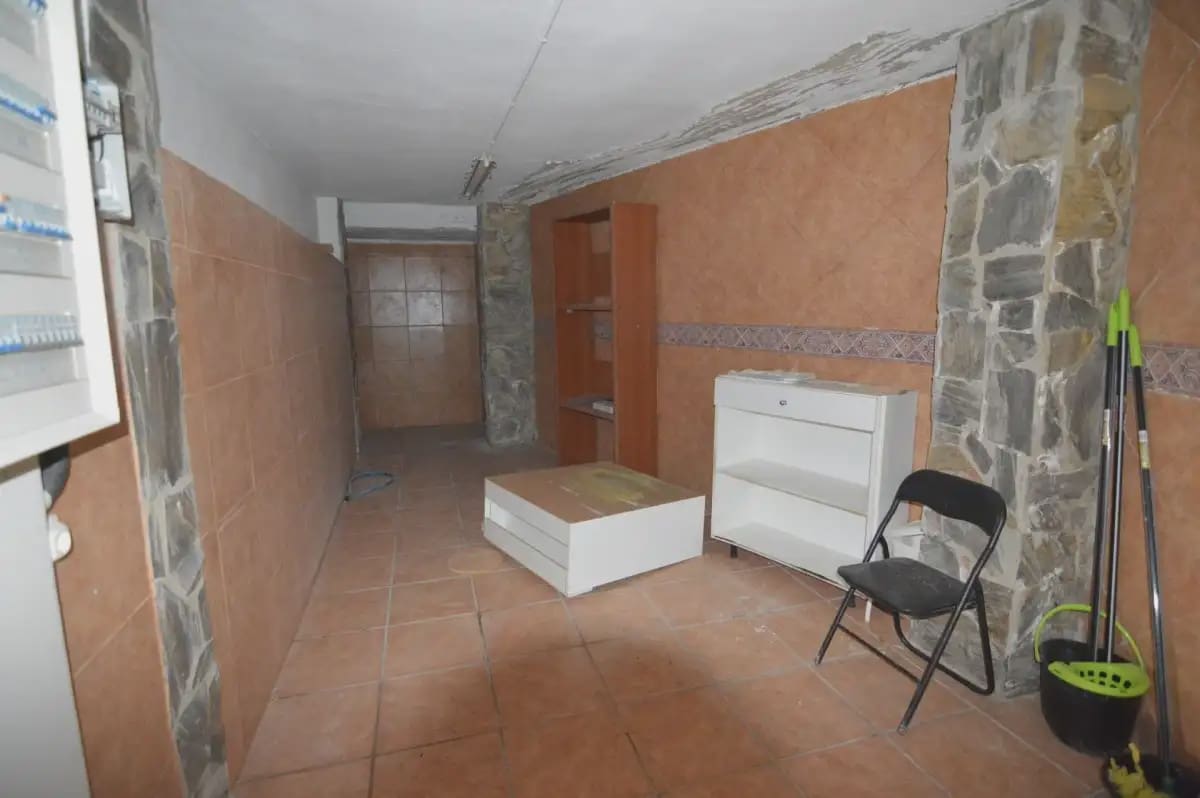 42 chambre Hôtel à vendre à Favara - 1 599 000 € (Ref: 9832134)