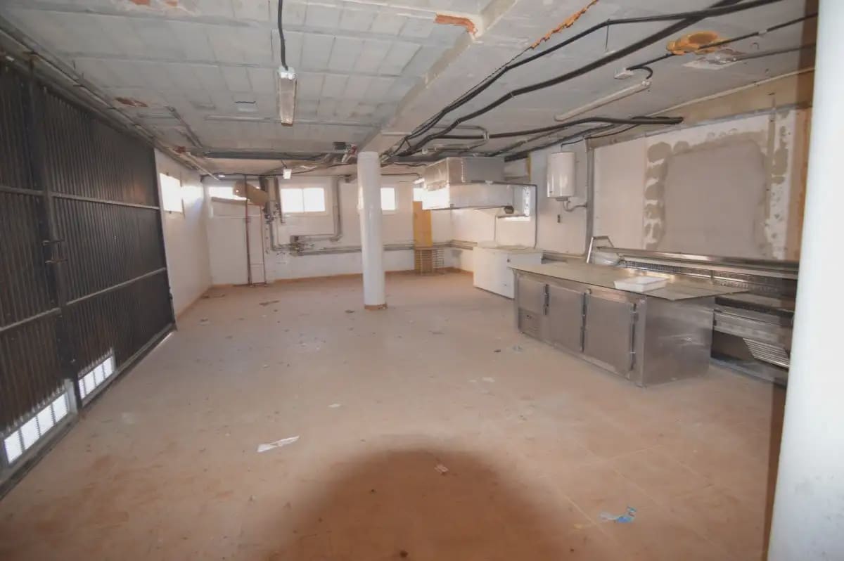 42 chambre Hôtel à vendre à Favara - 1 599 000 € (Ref: 9832134)