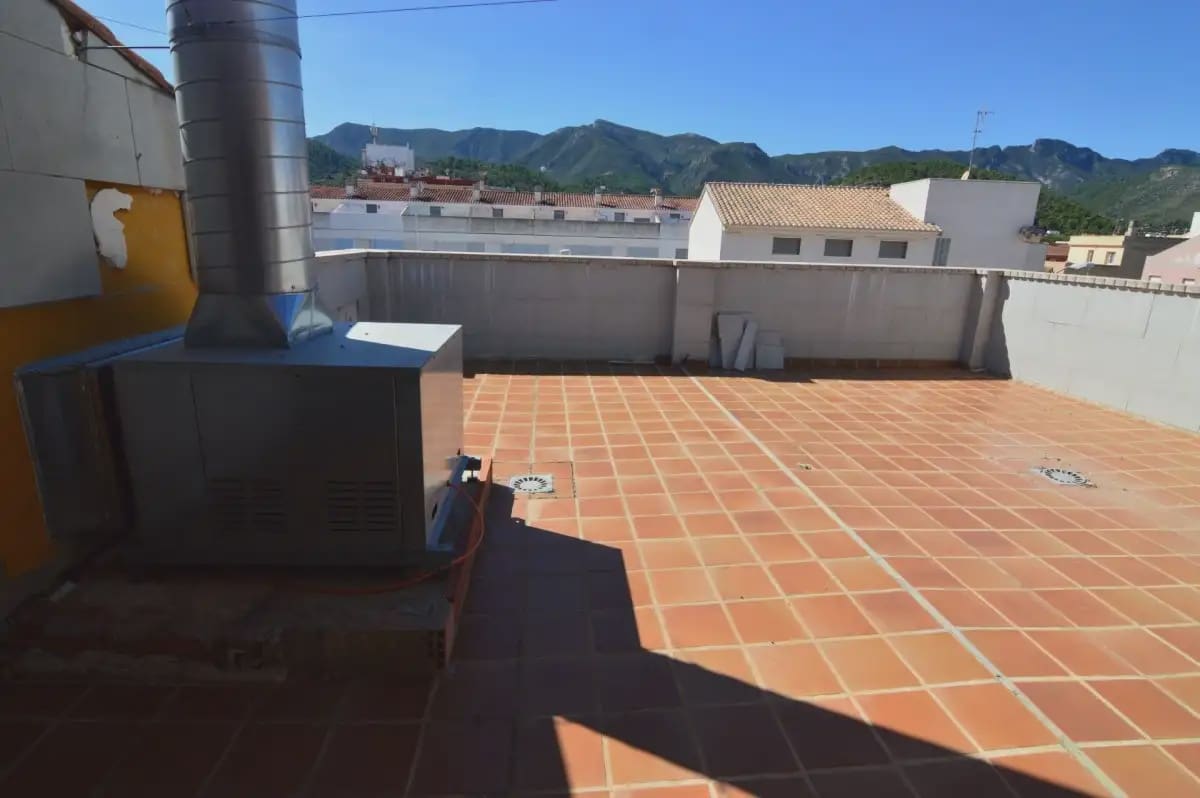 42 chambre Hôtel à vendre à Favara - 1 599 000 € (Ref: 9832134)