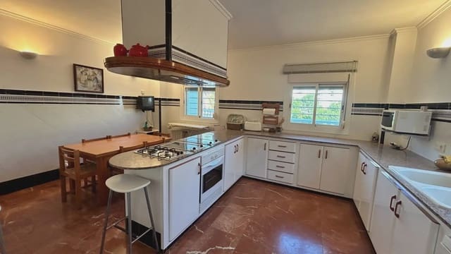 5 sypialnia Willa na sprzedaż w Racó, Cullera z basenem garażem - 475 000 € (Ref: 9832137)
