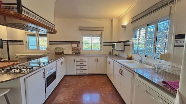 5 sypialnia Willa na sprzedaż w Racó, Cullera z basenem garażem - 475 000 € (Ref: 9832137)