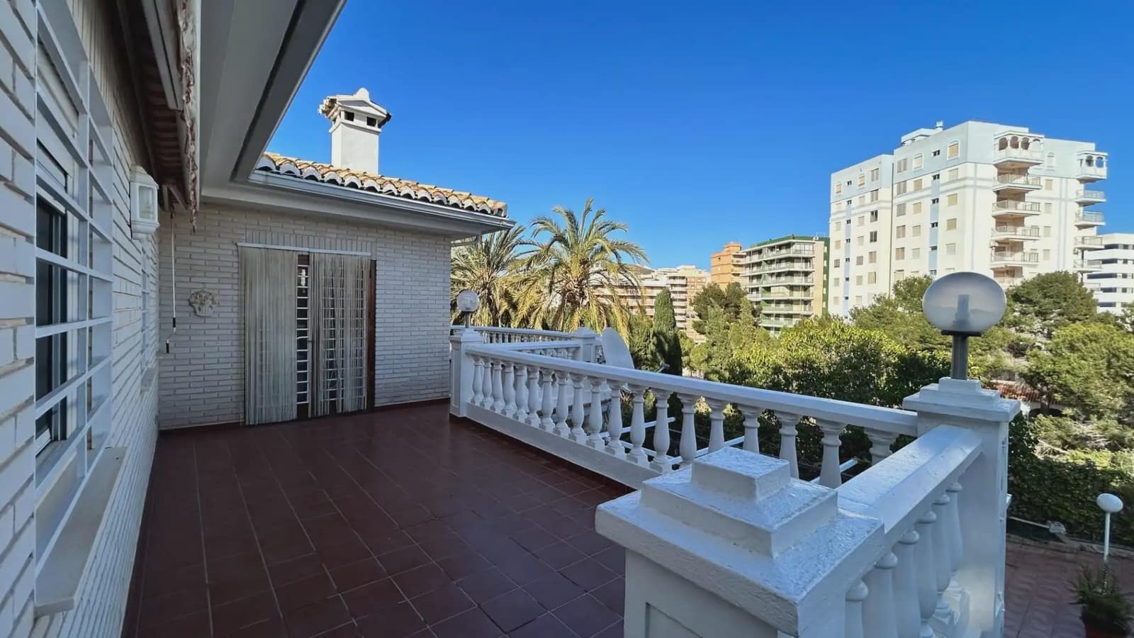 5 sypialnia Willa na sprzedaż w Cullera z basenem garażem - 475 000 € (Ref: 9832137)